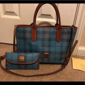 Dooney & Bourke bag with continental wallet